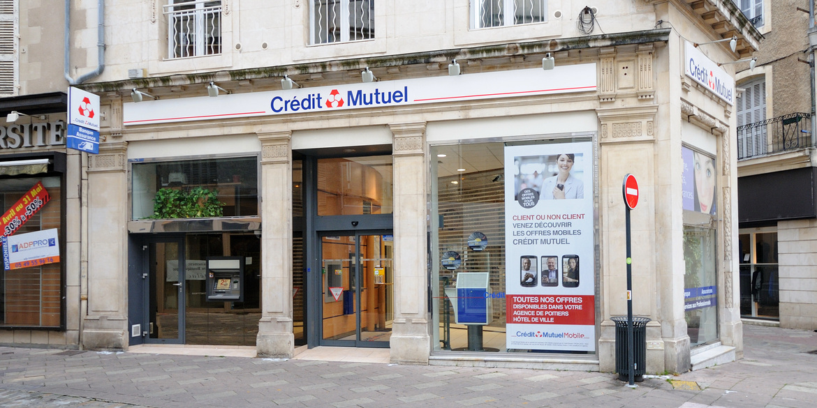 Crédit Mutuel Poitiers Hôtel de Ville