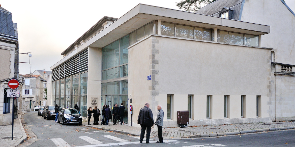 Faculté de Droit et Sciences Sociales - Place de Charles de Gaulle
